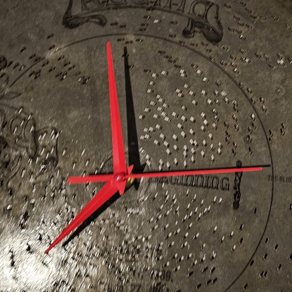 Metal Music Disk Clock - Picture 3 of 5